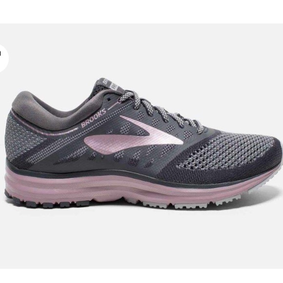 brooks running shoes size 6